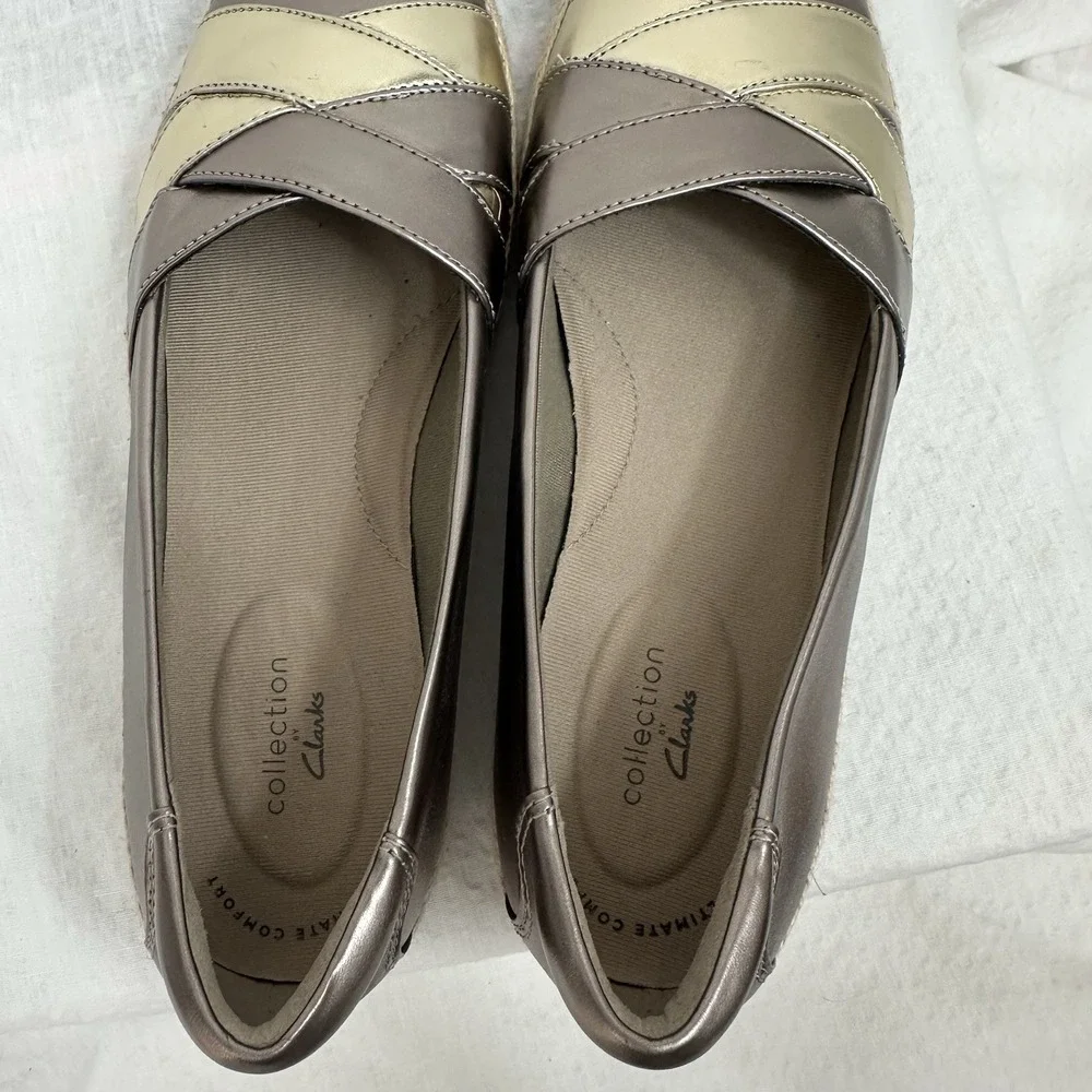 Clarks Women's 9.5 M US Danelly Shine Loafer, Pewter Gold Synthetic, Excellent‎